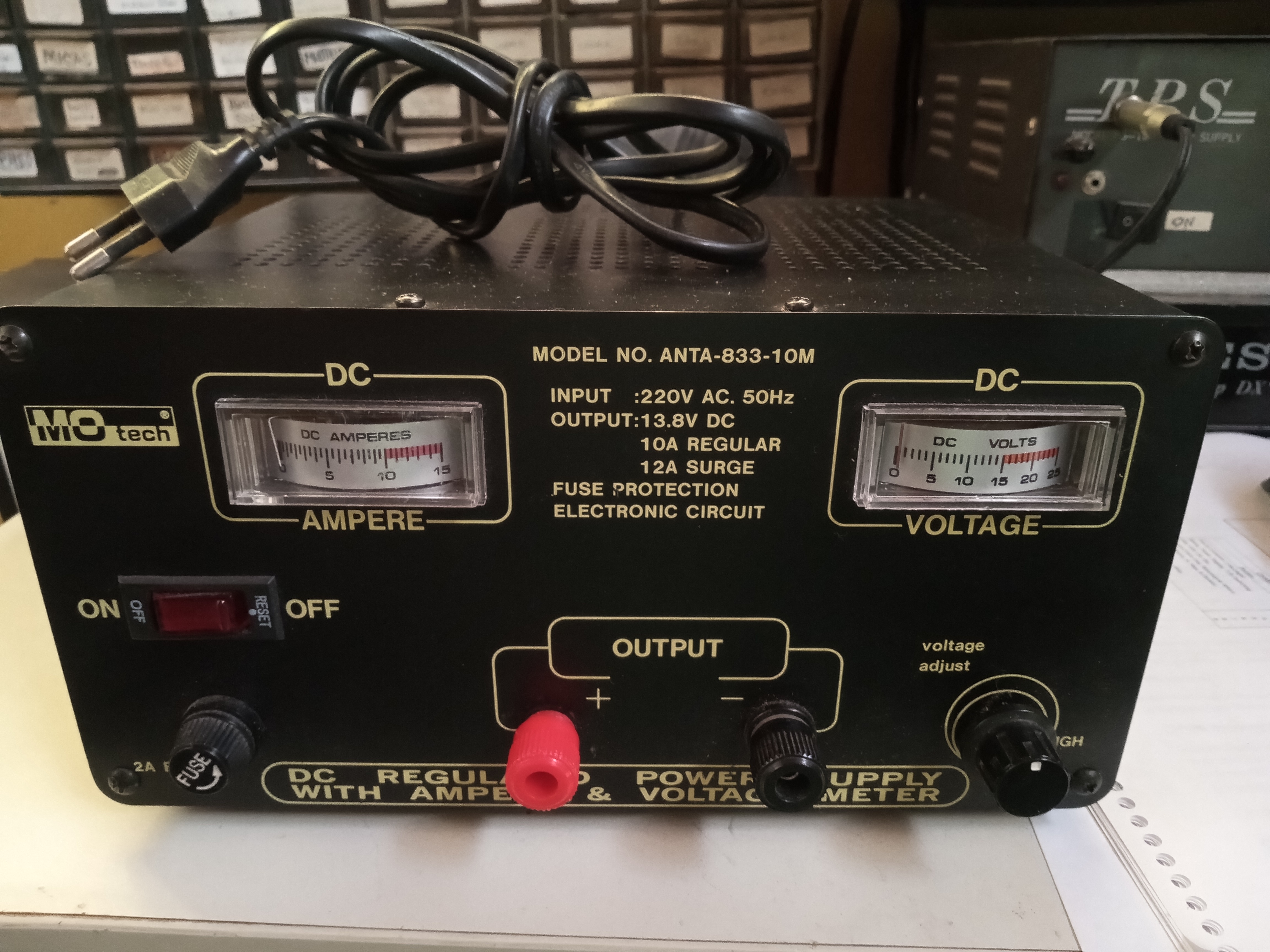 Fuente de alimentación 13.8 volt - Motech